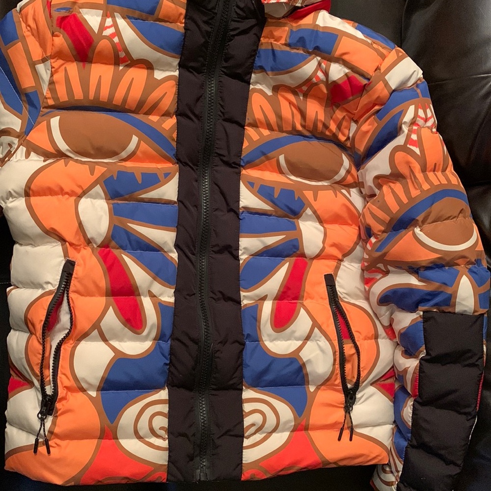 Roku Studio Puffer Custom